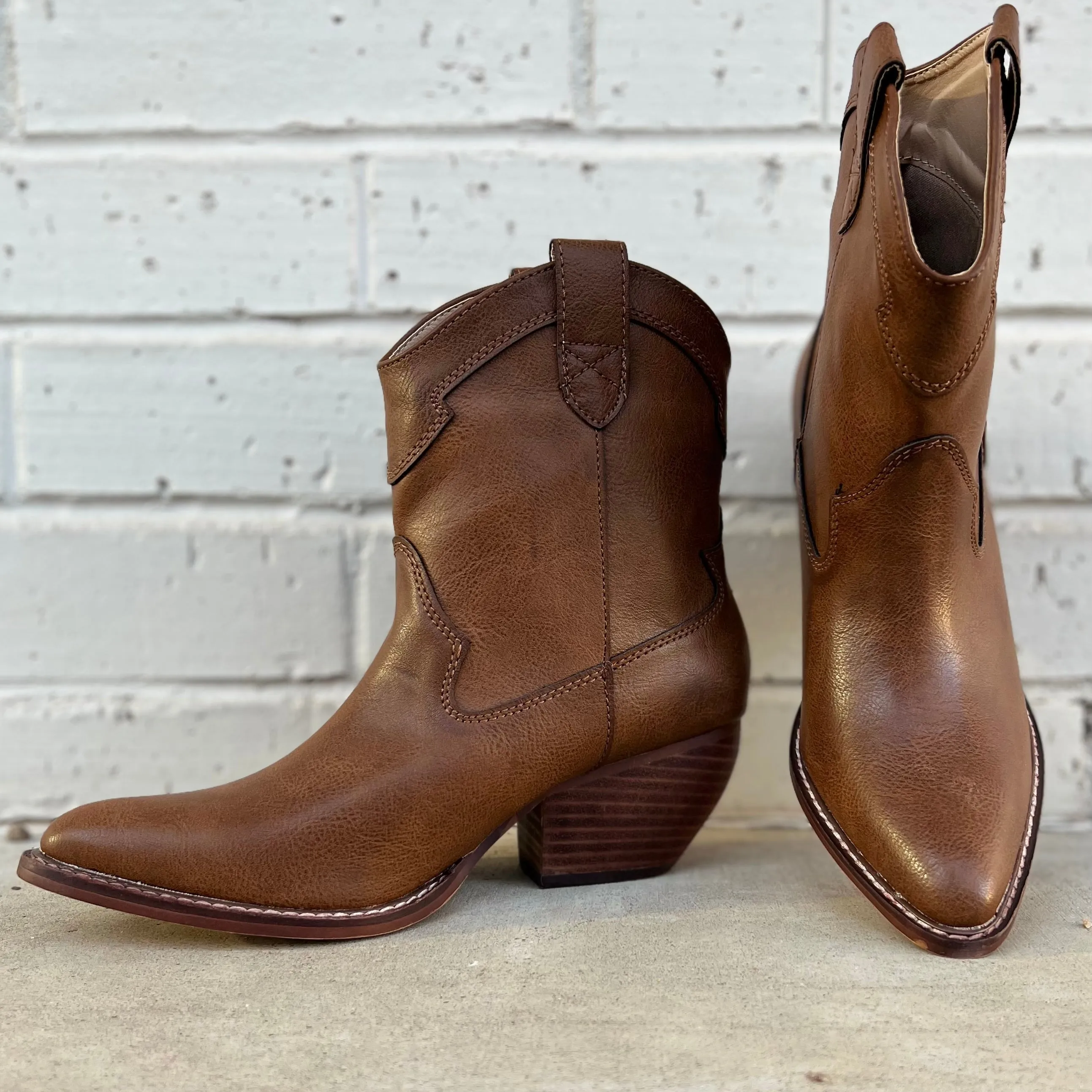 Get To Steppin' Brown Booties*