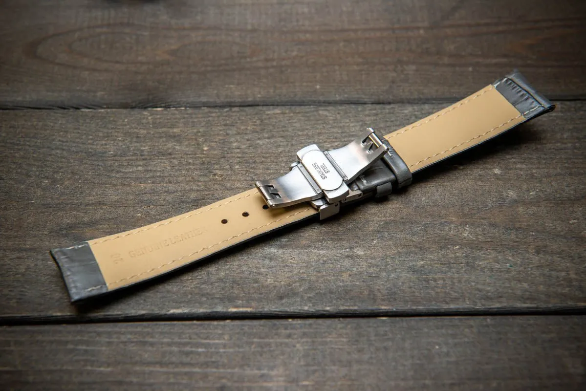 Leather watch strap, band made of calf leather with croc grain pattern 18-22 mm. Deployment clasp.