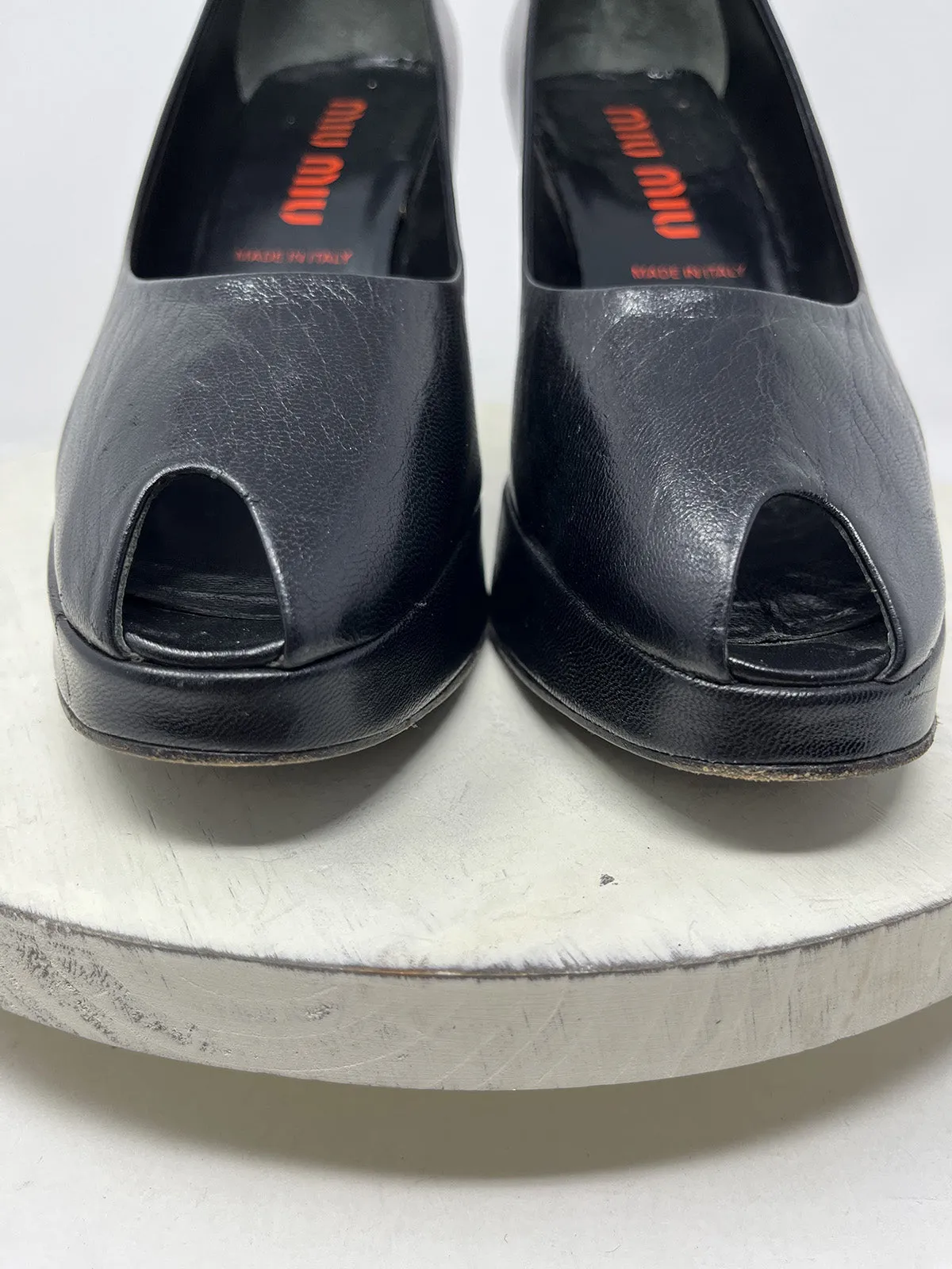 Miu Miu Size 9 Black Leather Pumps