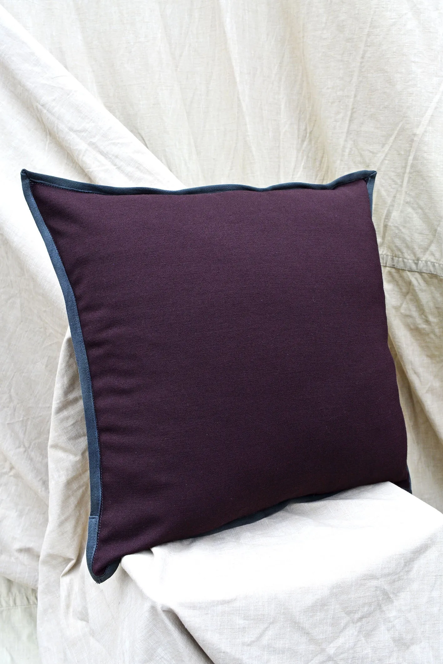 SQUARE APPLIQUE CUSHION - AMETHYST METAL